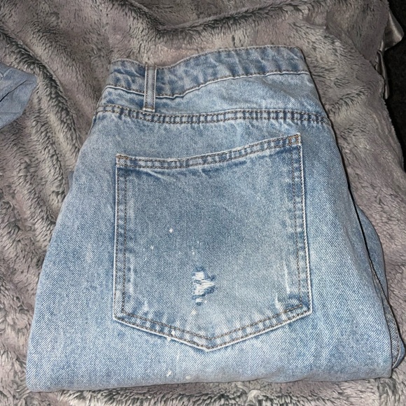 ✨2 for $25 Light wash jeans - Picture 3 of 5